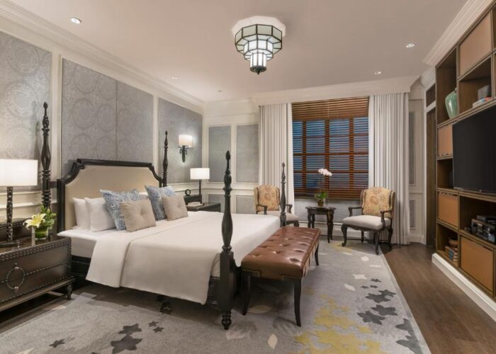 The Manila Hotel (Манила Хотел)