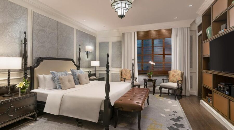 The Manila Hotel (Манила Хотел)