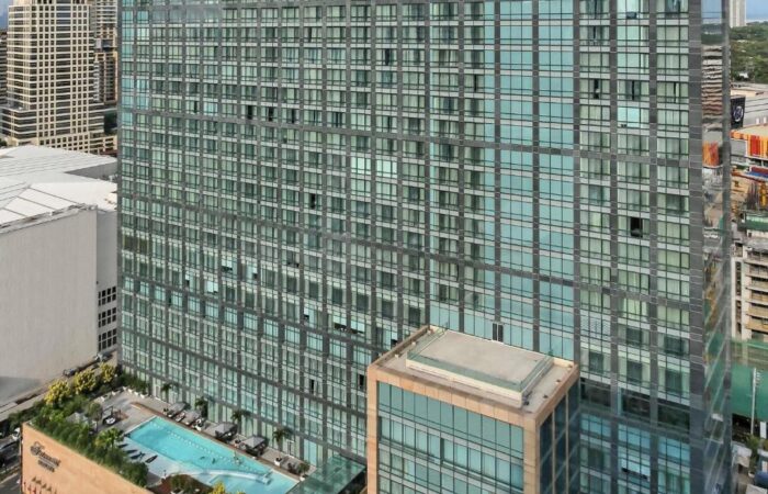 Raffles Makati (Раффлз Макати)